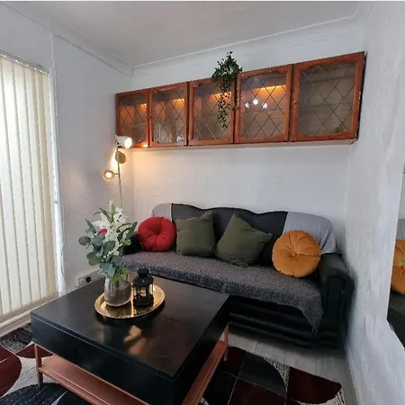 Luxury Double Bed With Private Bathroom, Netflix, Work Space And Wifi Leeds  Exterior photo